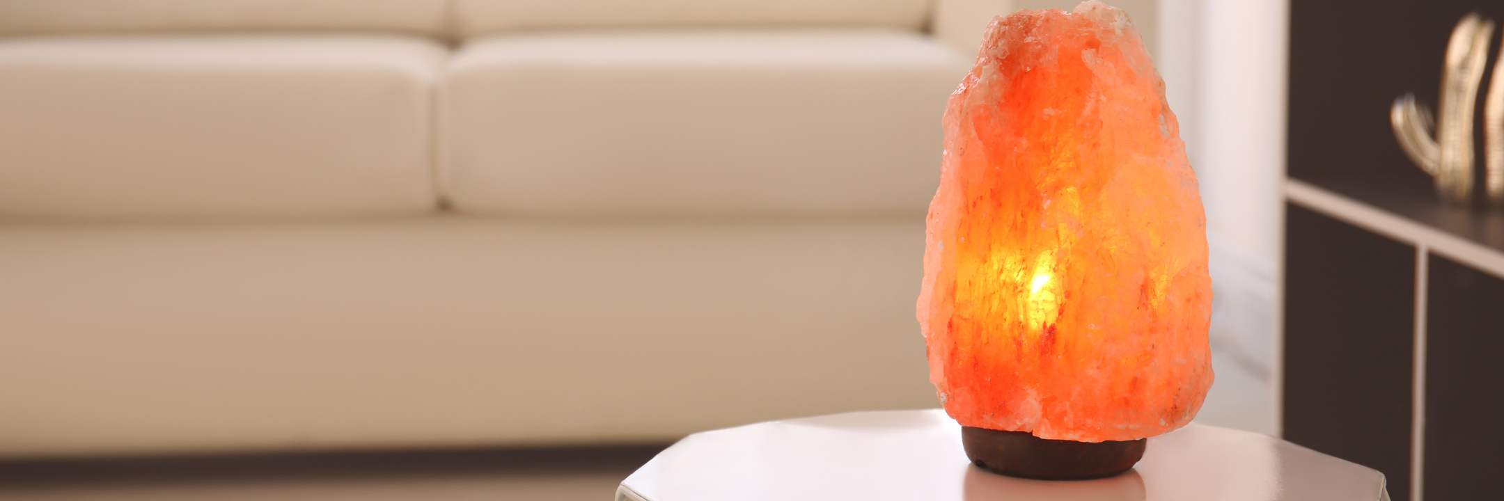 Durable and energy-efficient replacement bulbs for salt lamps.