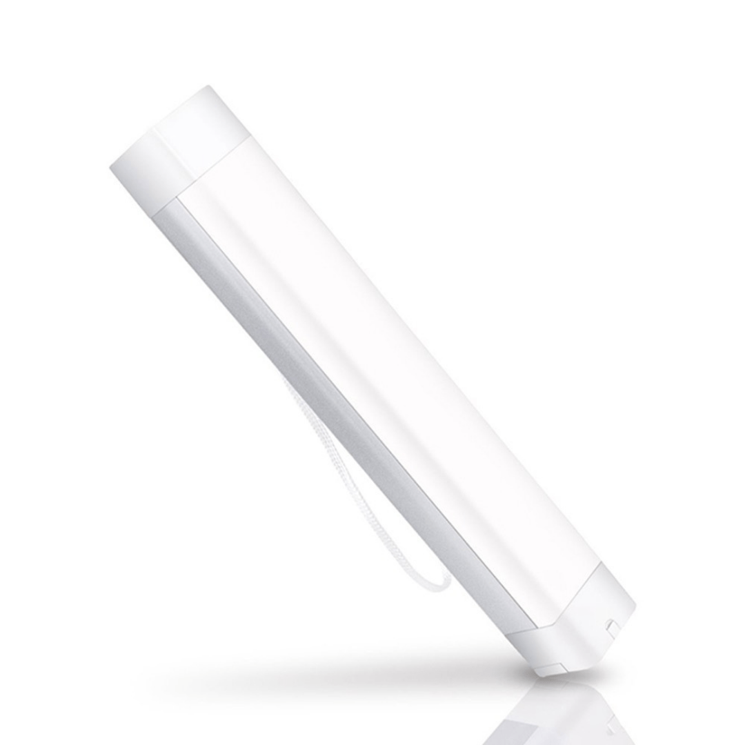 Greenearth Camping Torch HandyX Super Bright white LED emergency/camping light with magnetic feet and clever hooks HANDYX
