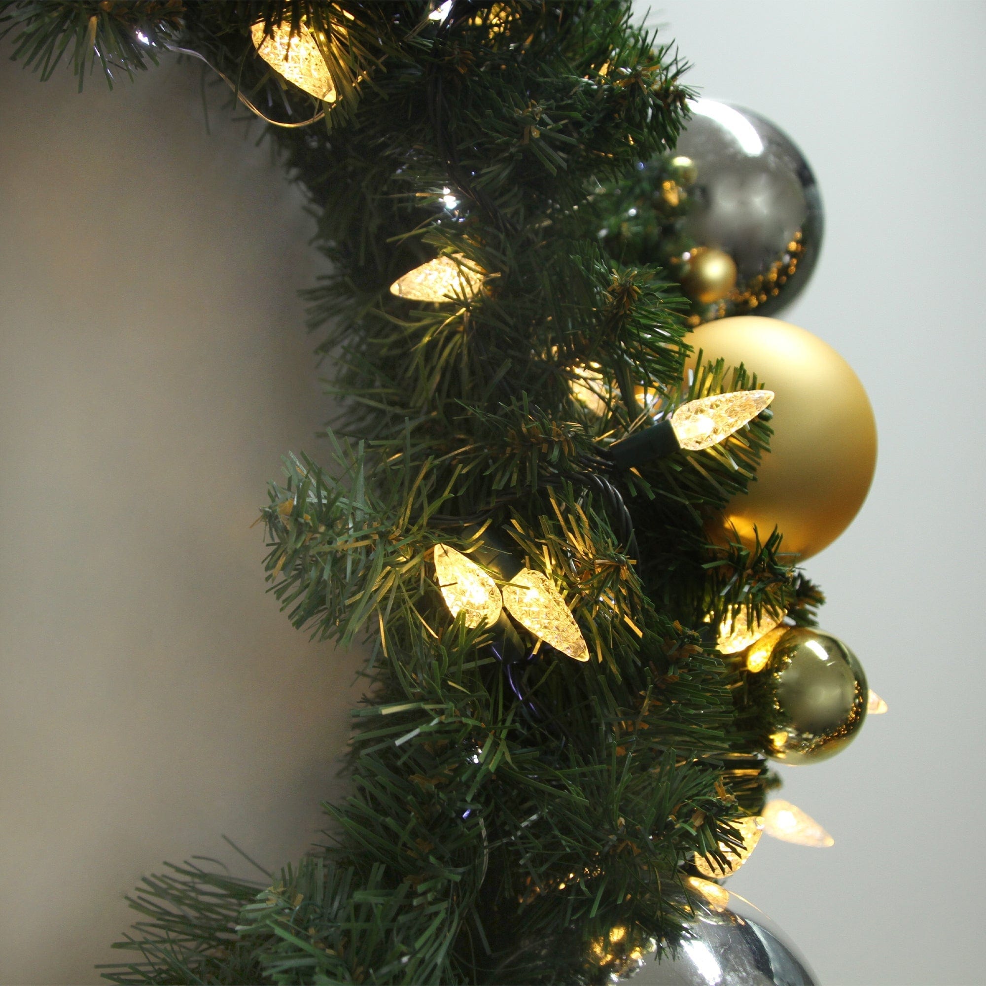 Lexi Lighting String Light C6 Pinecone 200 LEDs Connectable String Lights - 3 Colour Options